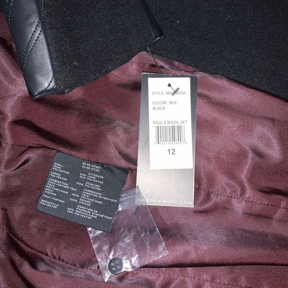 Coat - Picture 7 of 8